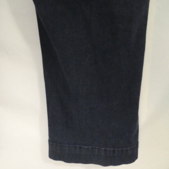 LEE - Style Wrap | size 14 medium | Blue Denim - Jean Capri Pants - Picture 16 of 16